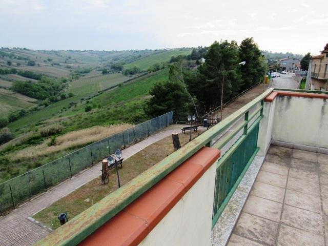 Image No.8-5 Bed Townhouse for sale