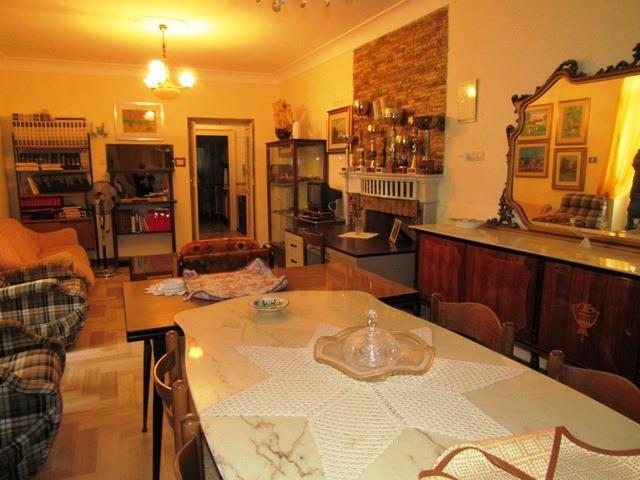 Image No.12-5 Bed Townhouse for sale