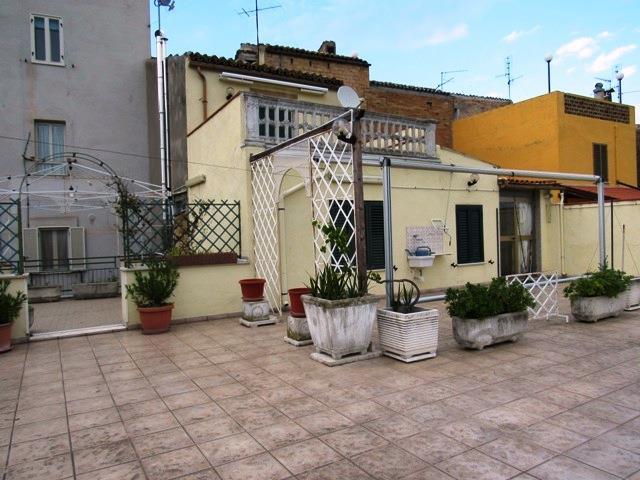 Image No.13-5 Bed Townhouse for sale