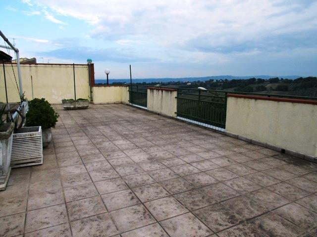 Image No.14-5 Bed Townhouse for sale