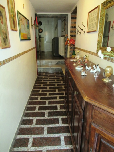 Image No.5-5 Bed Townhouse for sale