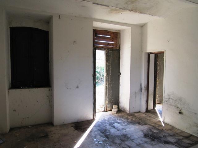 Image No.12-3 Bed Country House for sale