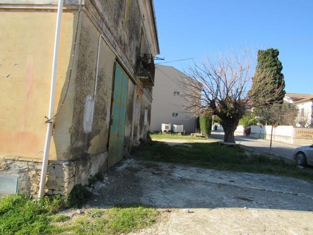 Image No.5-9 Bed Farmhouse for sale