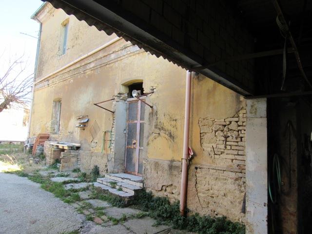 Image No.8-9 Bed Farmhouse for sale