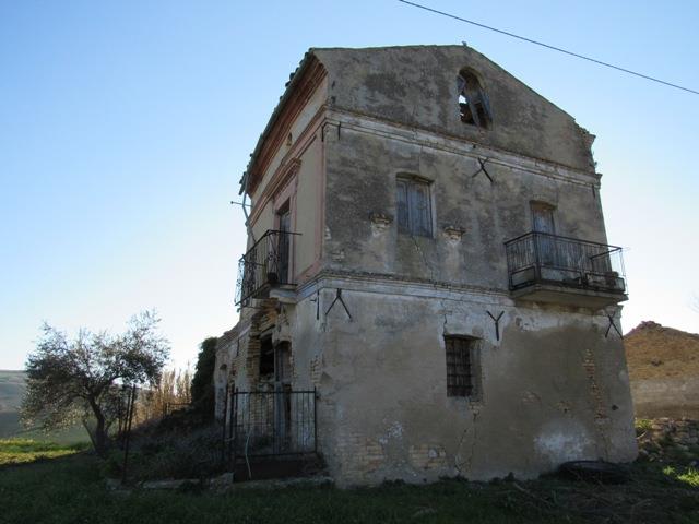 Image No.3-1 Bed Country House for sale