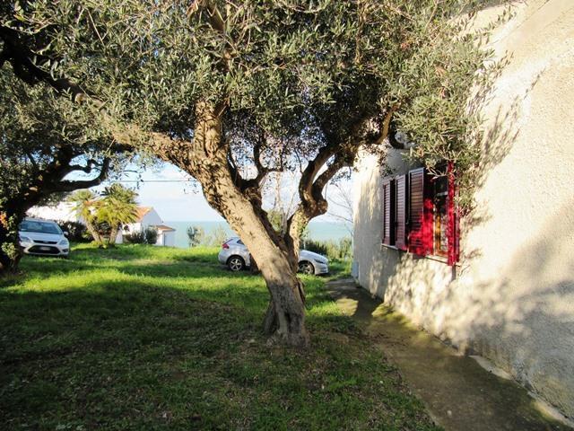 Image No.4-Villa de 4 chambres à vendre à Torino di Sangro