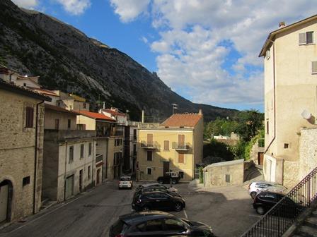 Image No.8-3 Bed Townhouse for sale