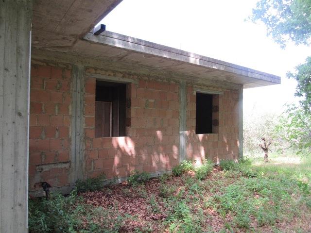 Image No.8-2 Bed Country House for sale