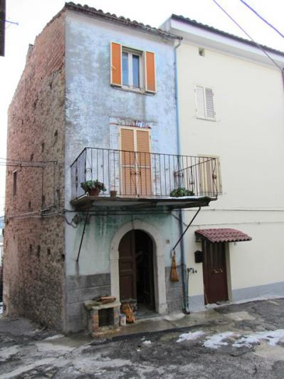 Image No.1-Maison de ville de 3 chambres à vendre à Bomba