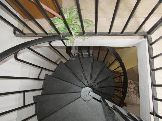 Image No.9-2 Bed Country House for sale