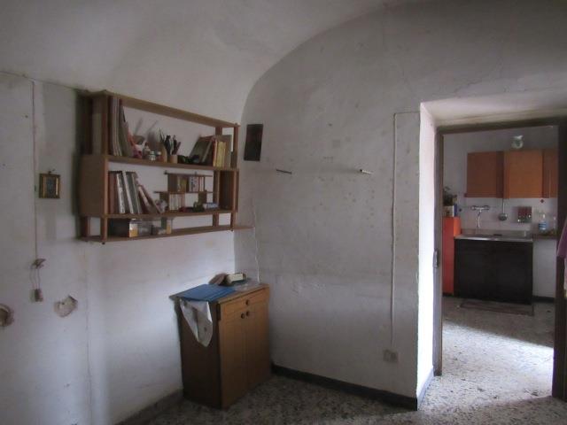 Image No.15-5 Bed Townhouse for sale