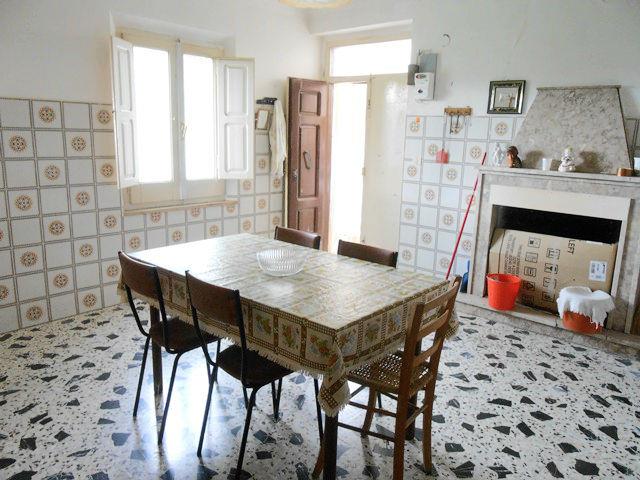 Image No.15-3 Bed Country House for sale