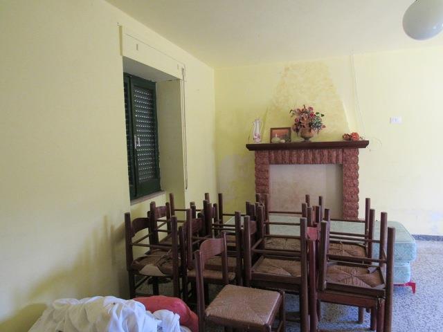 Image No.9-Maison de campagne de 6 chambres à vendre à Casalbordino