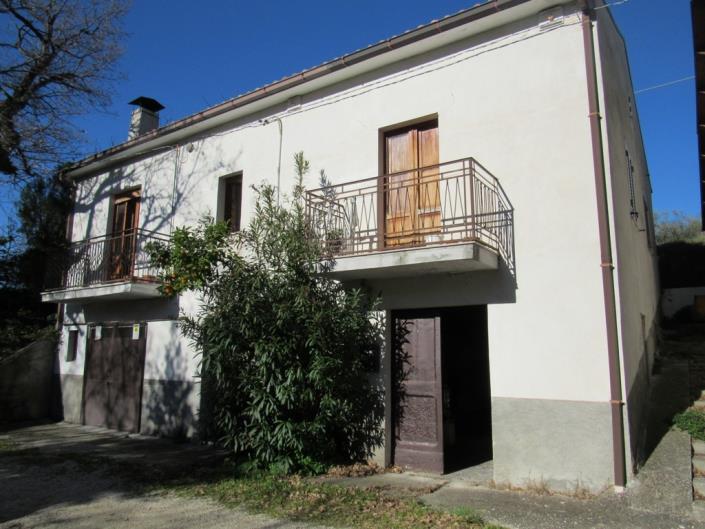 Image No.1-Maison de ville de 3 chambres à vendre à Bomba