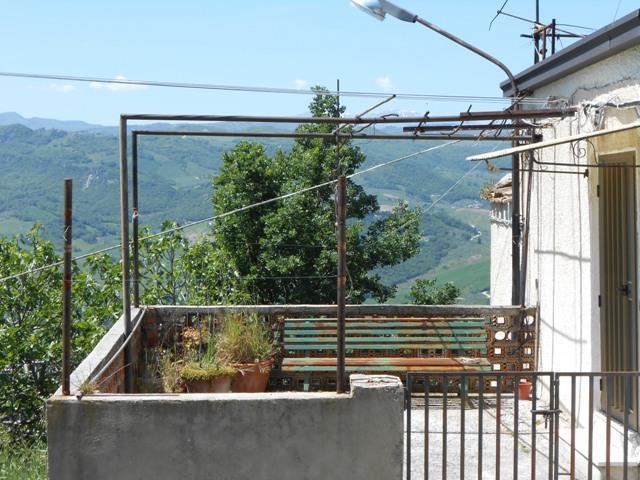 Image No.12-3 Bed Country House for sale