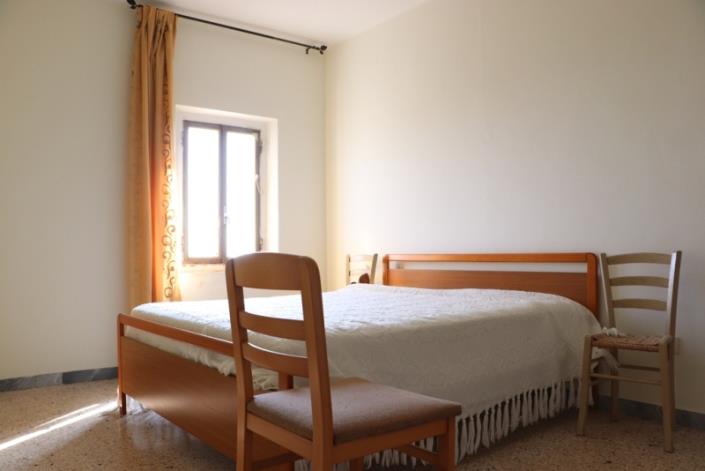 Image No.10-5 Bed Townhouse for sale