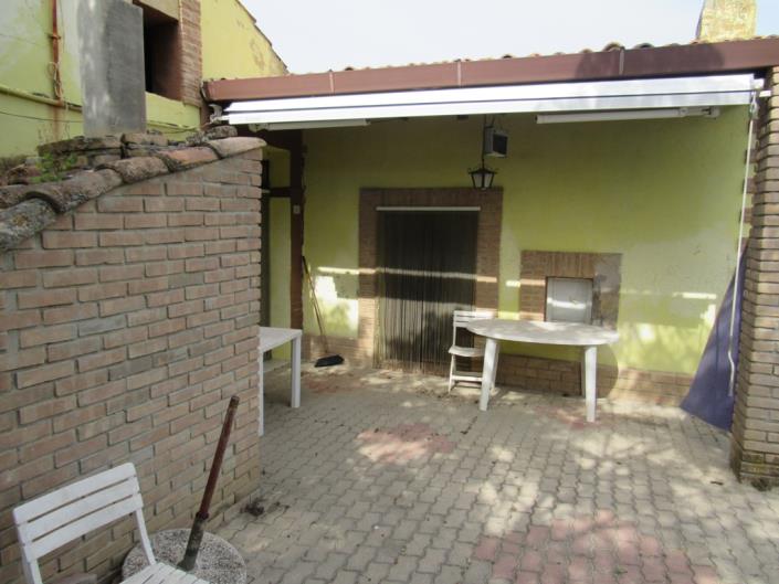 Image No.2-2 Bed Townhouse for sale