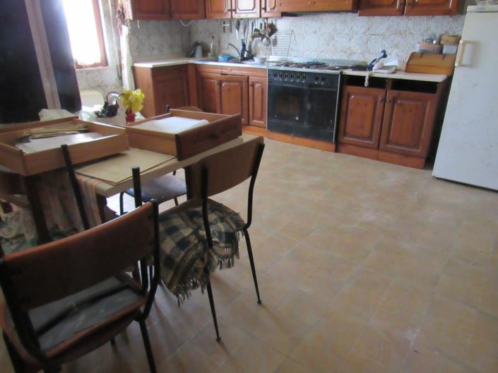 Image No.14-6 Bed Farmhouse for sale