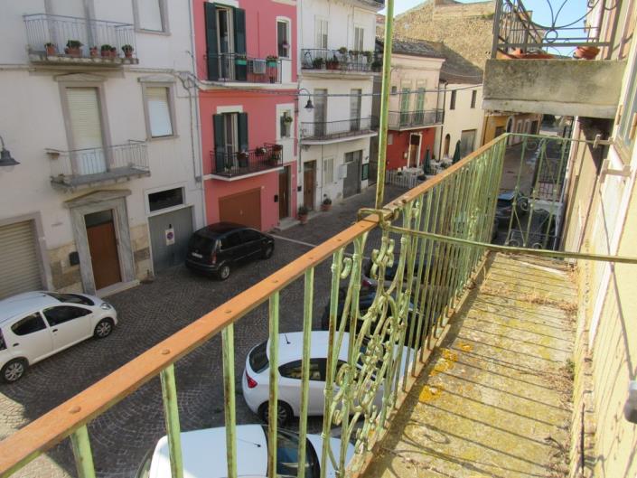 Image No.8-3 Bed Townhouse for sale