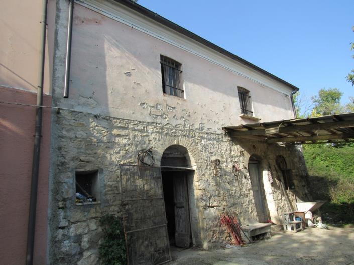 Image No.2-2 Bed Country House for sale