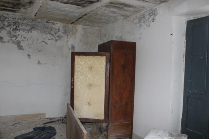 Image No.14-10 Bed Farmhouse for sale