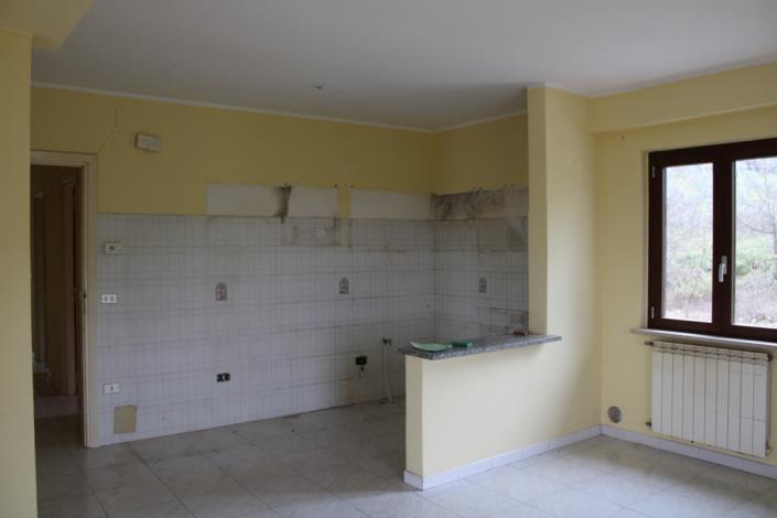 Image No.11-10 Bed Farmhouse for sale