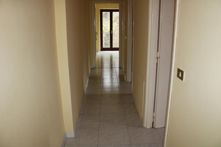 Image No.8-10 Bed Farmhouse for sale