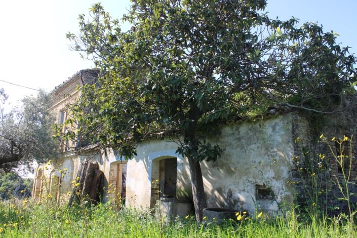 Image No.2-Maison de campagne de 9 chambres à vendre à San Vito Chietino