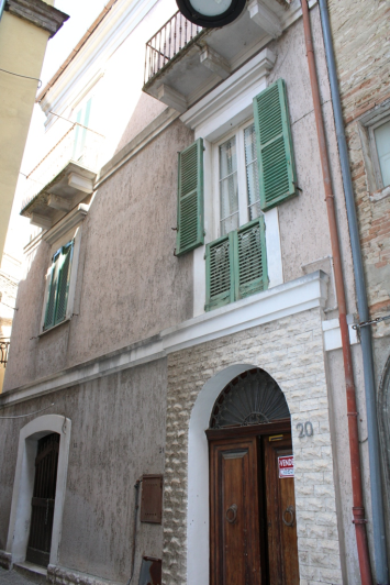 Image No.9-3 Bed Townhouse for sale