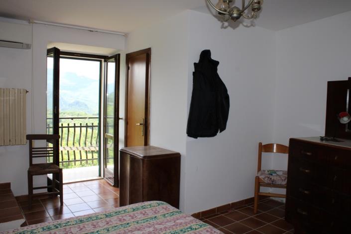 Image No.6-3 Bed Townhouse for sale