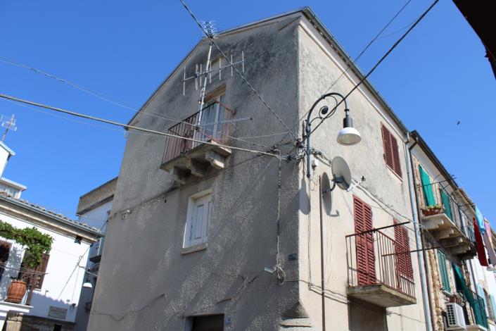 Image No.1-2 Bed Townhouse for sale
