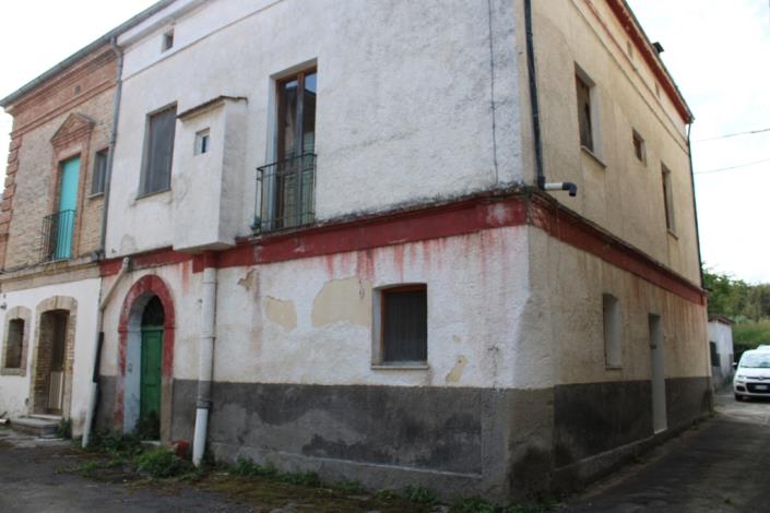 Image No.1-Maison de campagne de 2 chambres à vendre à Lanciano