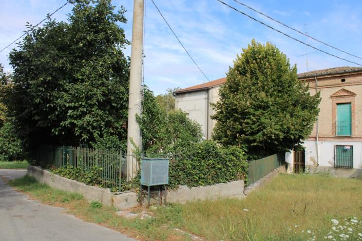 Image No.4-2 Bed Country House for sale