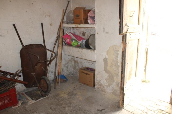 Image No.9-2 Bed Townhouse for sale