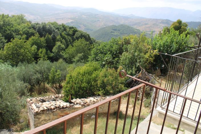 Image No.11-2 Bed Townhouse for sale