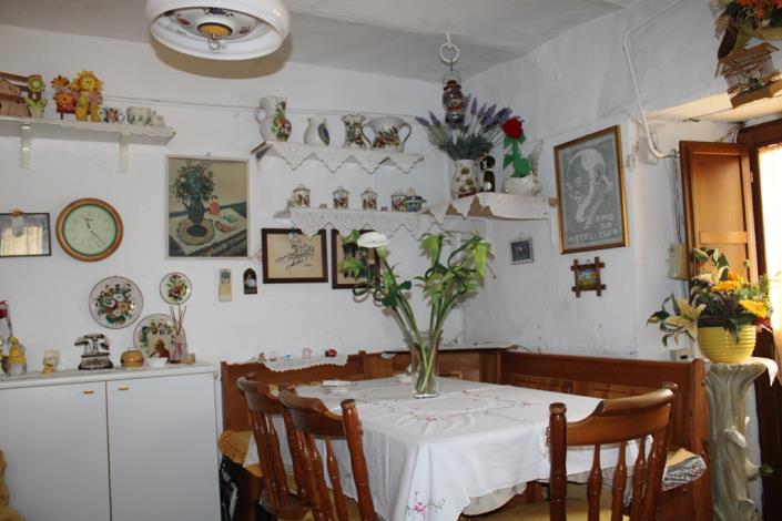 Image No.5-2 Bed Townhouse for sale