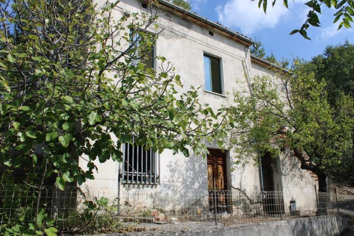 Image No.1-Maison de campagne de 3 chambres à vendre à Roccascalegna
