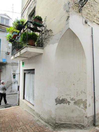 Image No.2-2 Bed Townhouse for sale