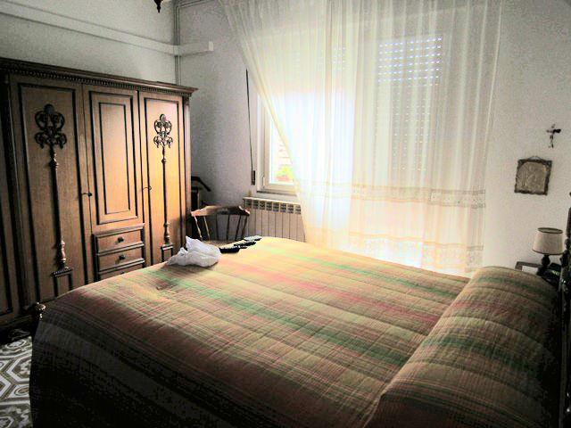 Image No.10-2 Bed Townhouse for sale