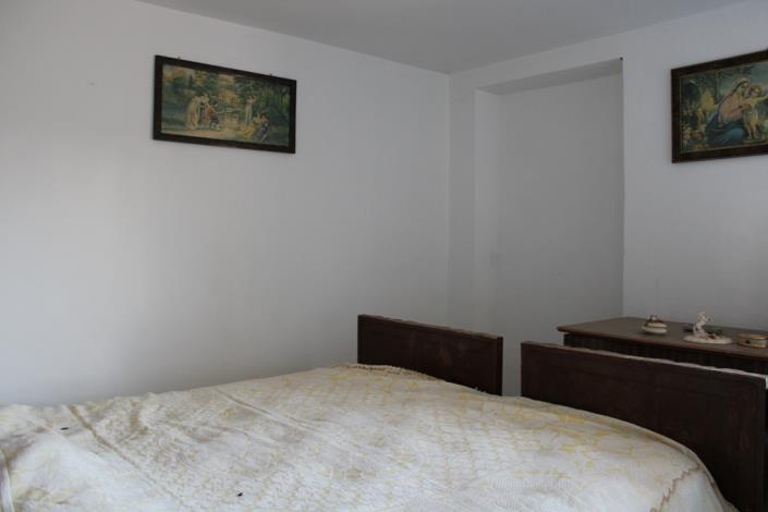 Image No.17-2 Bed Townhouse for sale