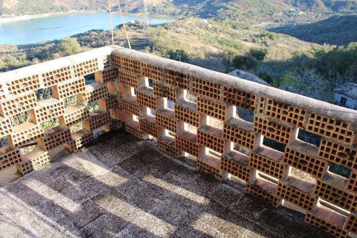 Image No.2-2 Bed Townhouse for sale