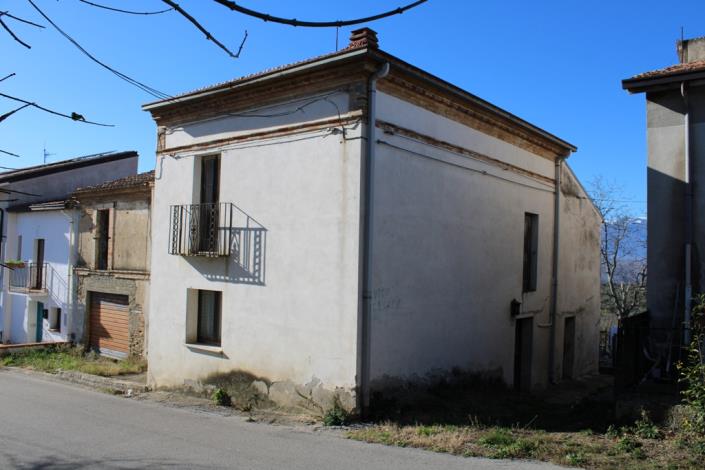 Image No.2-3 Bed Townhouse for sale