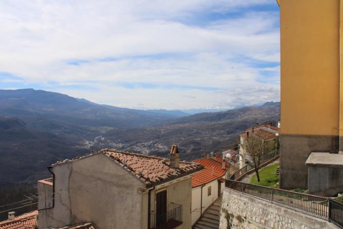 Image No.13-3 Bed House for sale