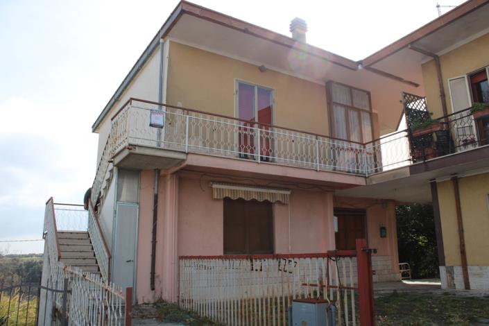 Image No.1-Maison de 3 chambres à vendre à Crecchio