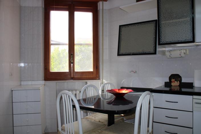 Image No.12-3 Bed House for sale