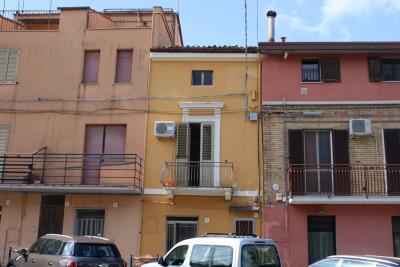 1 - Castél Frentano, Maison de ville