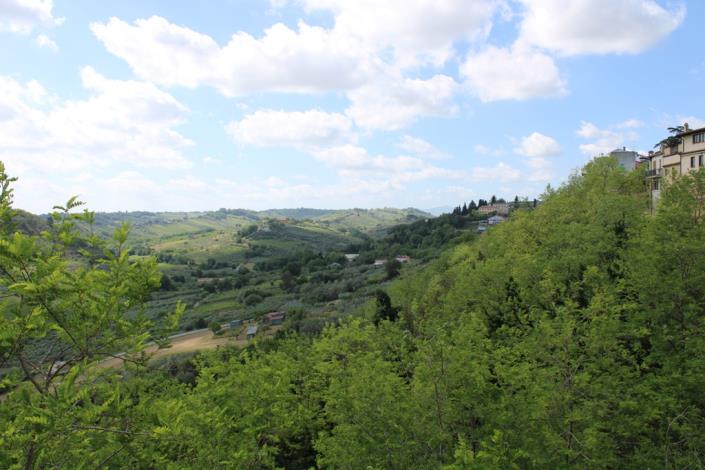 Image No.19-2 Bed Townhouse for sale