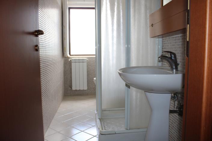 Image No.14-2 Bed Townhouse for sale