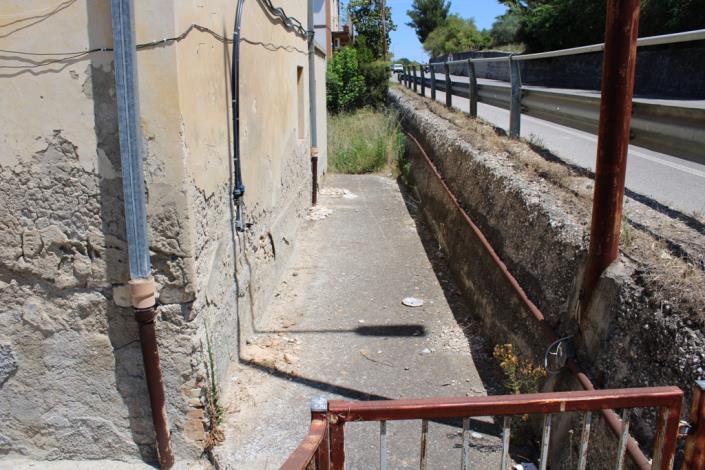 Image No.11-2 Bed Townhouse for sale