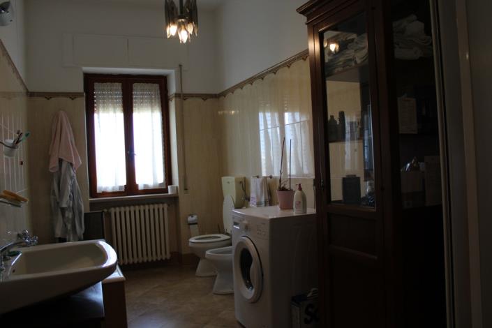 Image No.21-5 Bed Townhouse for sale